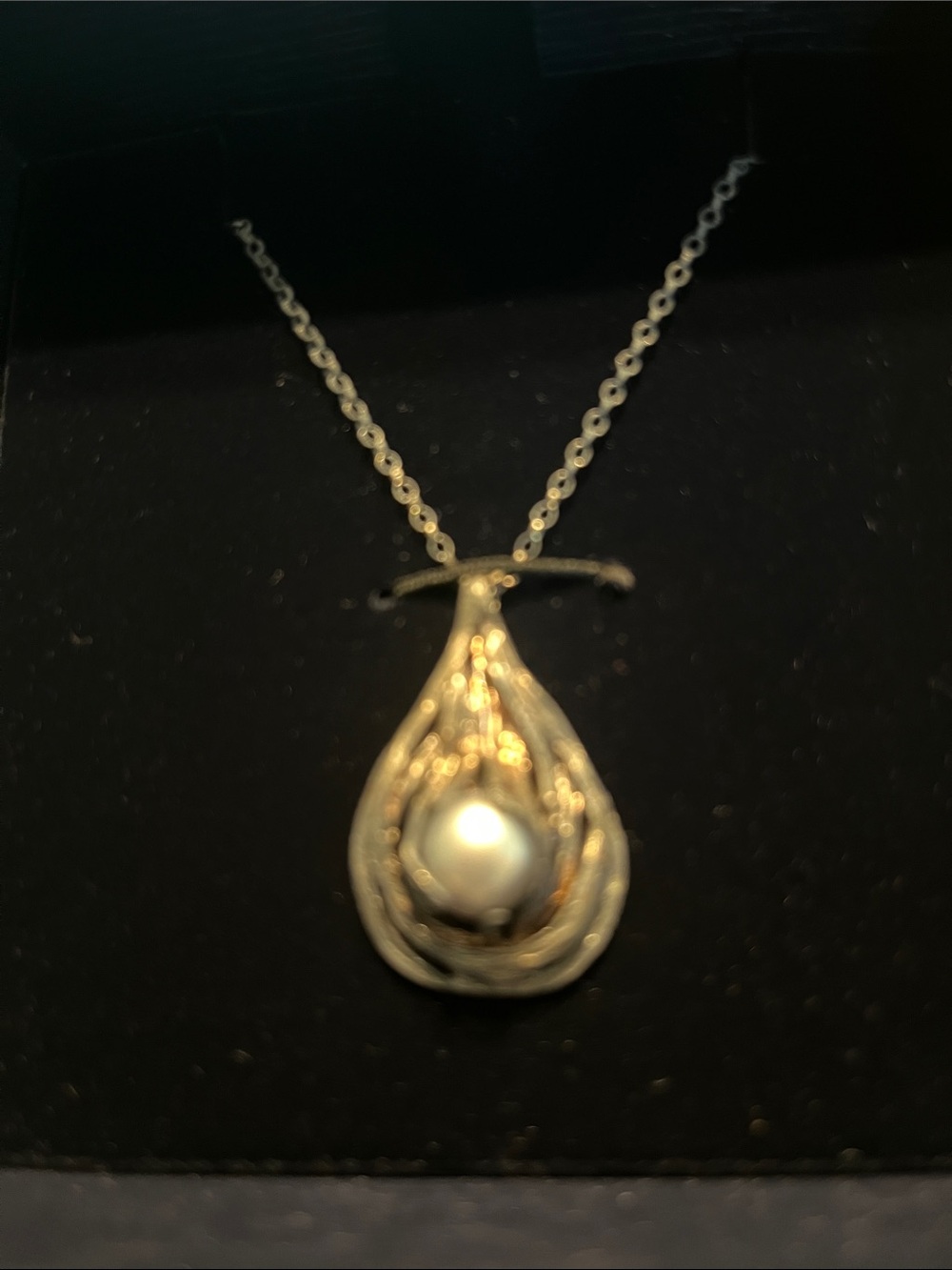 Pewter teardrop gray Pearl Pendant Necklace